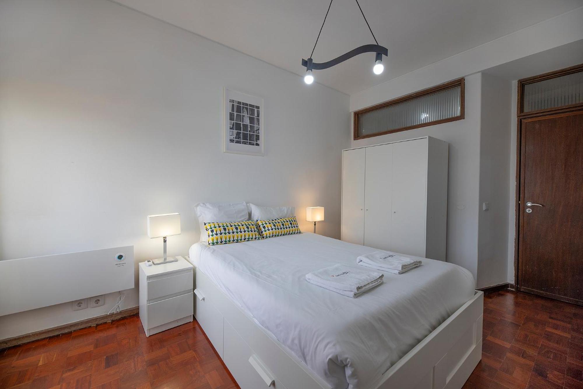 Flh Porto Spacious Apartment With Balcony Ngoại thất bức ảnh
