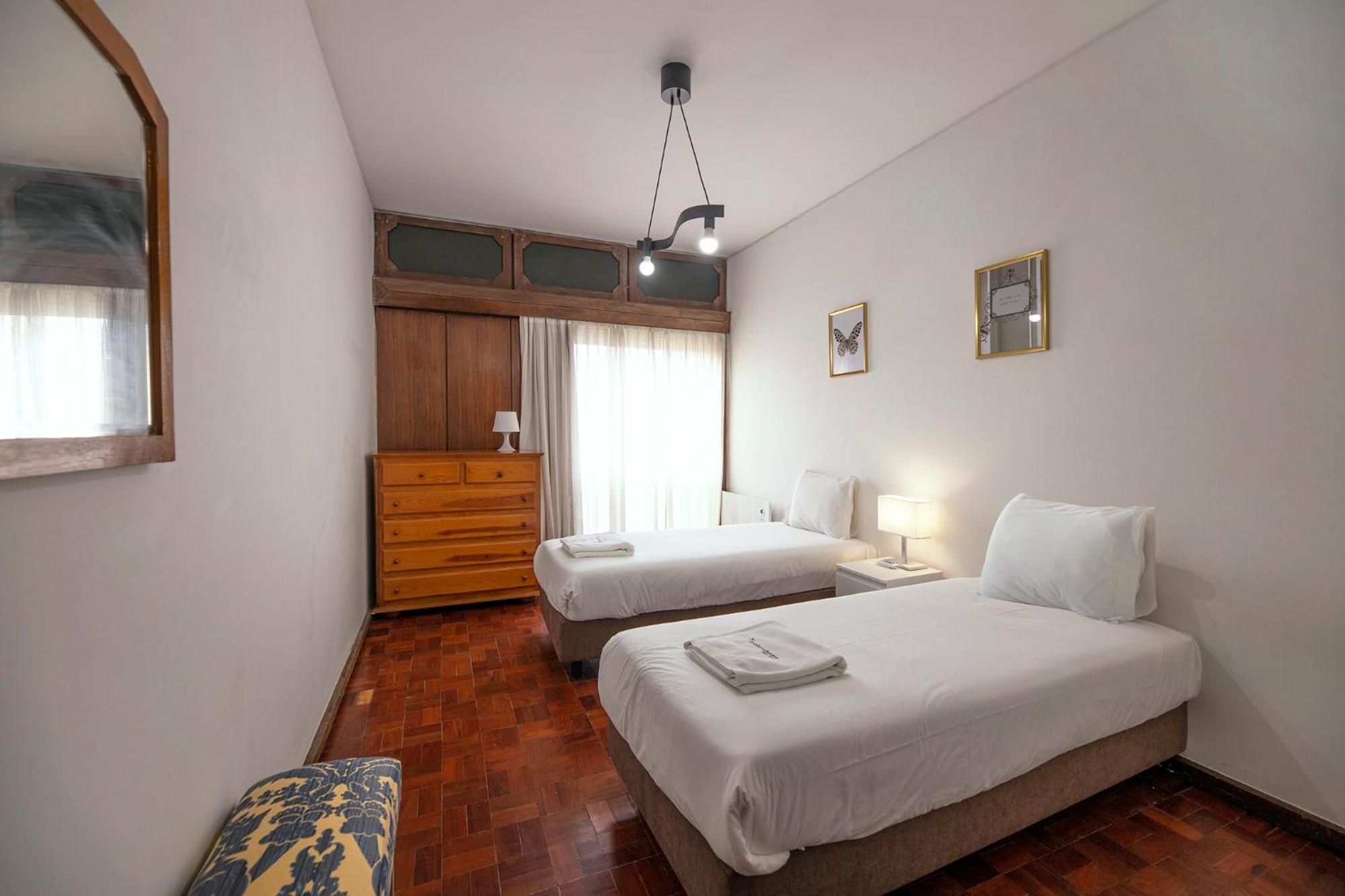 Flh Porto Spacious Apartment With Balcony Ngoại thất bức ảnh
